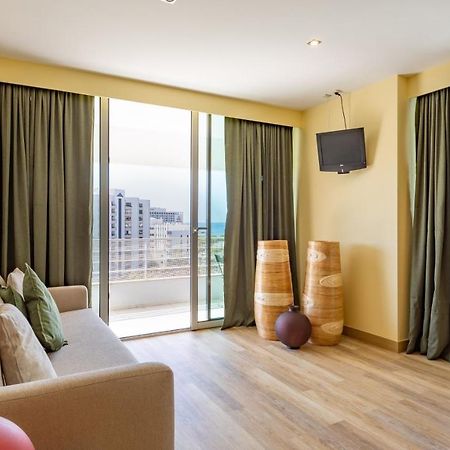 Divine Marina Apartment W/ Pool & Garden By Lovelystay Quarteira Exteriör bild